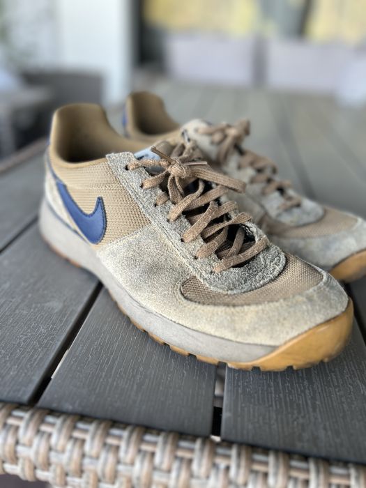 Sapatilhas Nike bege e azul tamanho 42.5