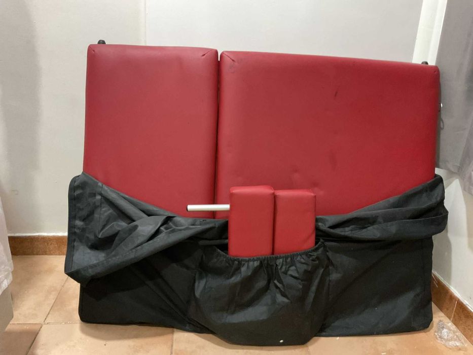 Maca / Cadeira para Tatuagem – Usada (com marcas)