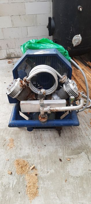 Sprężarka ciśnieniowa 1000L