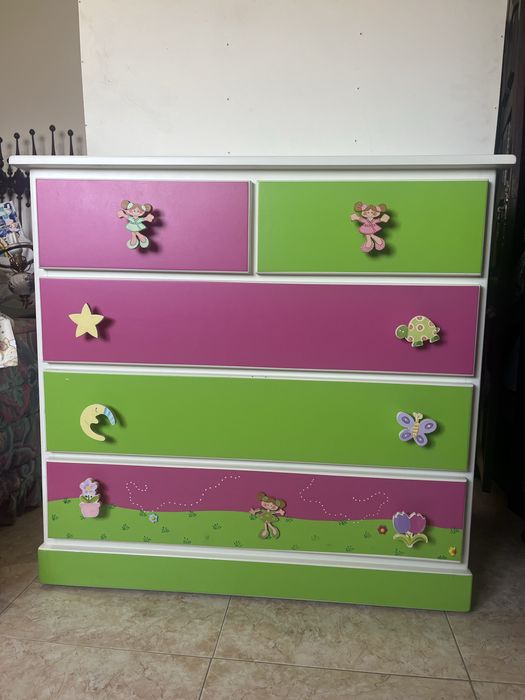 Comoda quarto menina