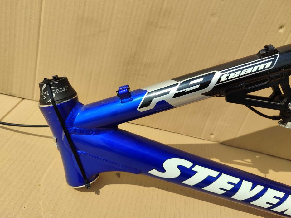 Rama MTB Full Stevens F9 Team Roz.19"