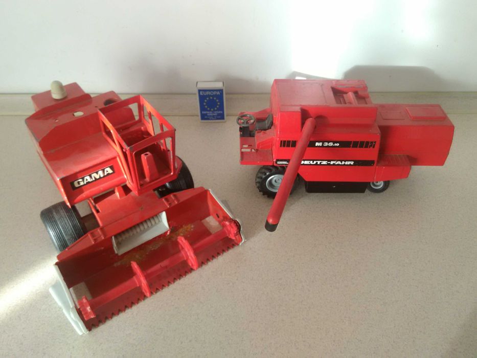 stara zabawka PRL GAMA SIKU maszyna rolnicza kombajn W.Germany 1:32