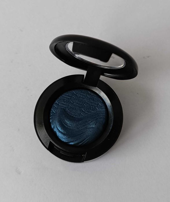 Extra Dimension Eye Shadow MAC Lunar