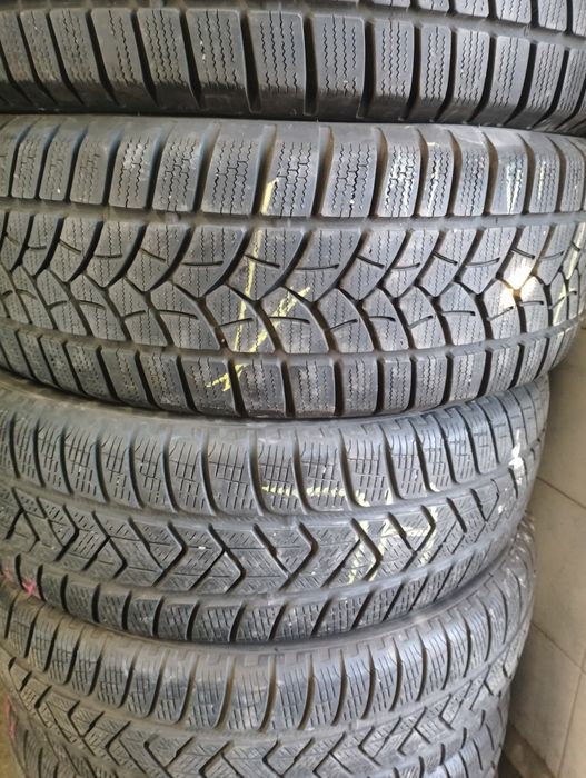 Продам зимние шины 225/55r17
