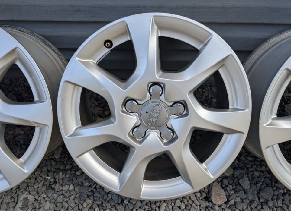 Комплект оригінальних титанових дисків Audi 5/112 R16 5*112 16 Volkswagen Seat Skoda