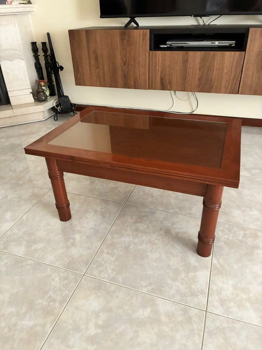 Móveis e mesa de jantar pinho