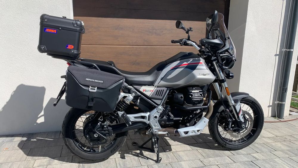 Moto Guzzi V85 Moto Guzzi V85TT Travel, 2023 rok