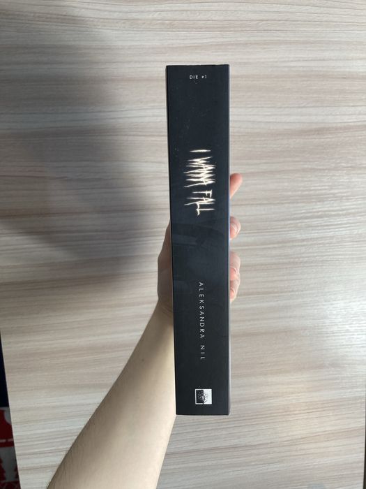 "I Wanna Fall" Aleksandry Nil