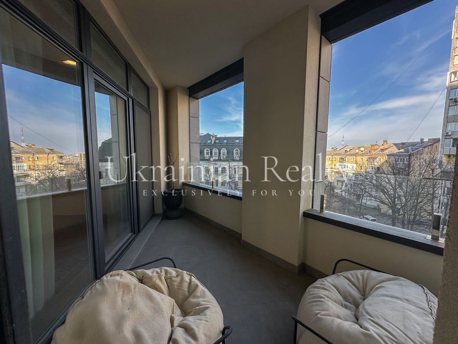 Продаж квартири з терасою 250 м²  ЖК A-52. Січових Стрільців, 44а