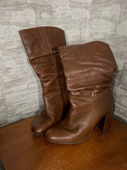 Стильні жіночі чобітки, 38 розмір — майже нові!