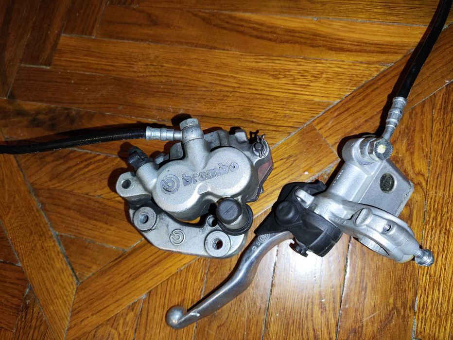 Тормоз передний Brembo