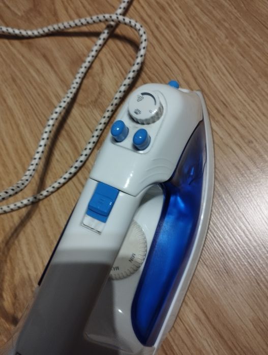 Żelazko Austria First 1200 W, bardzo dobry stan