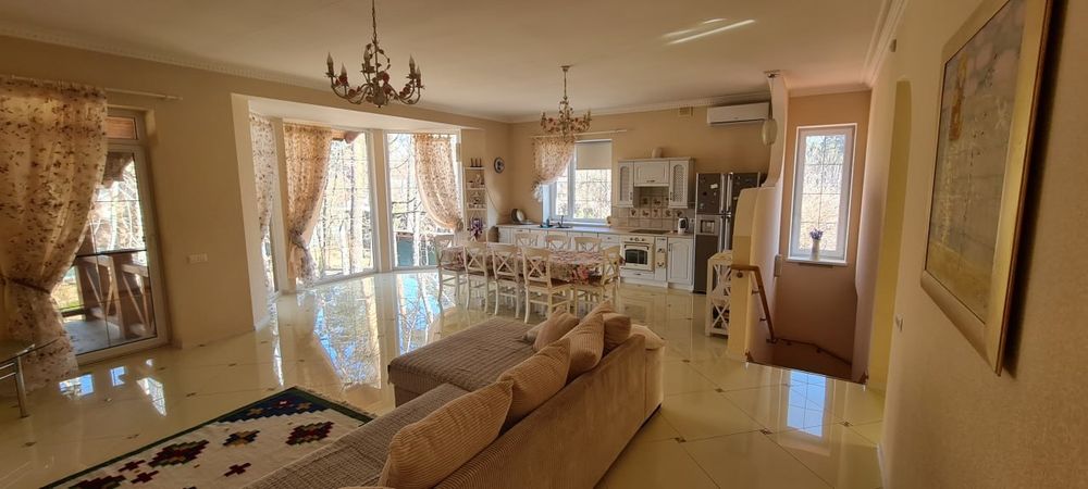 Оренда частини будинку у Лісовій Бучі, 135 м кв