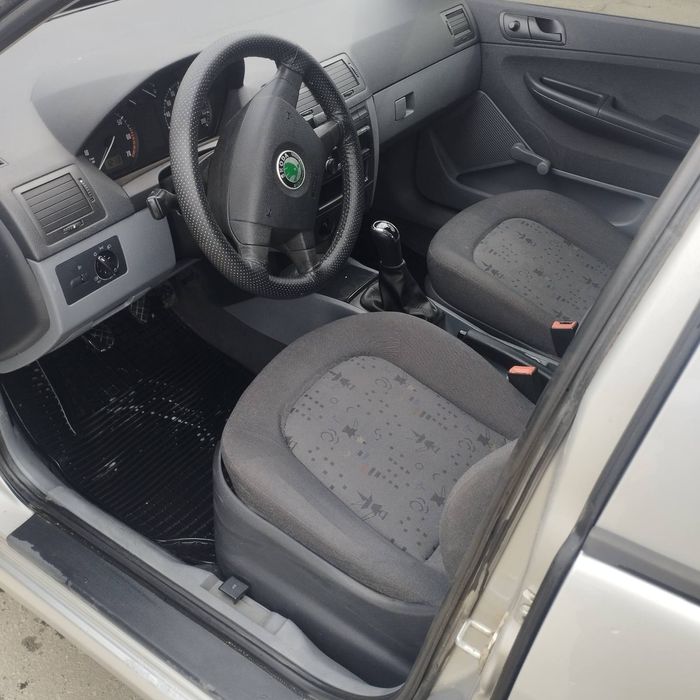 Продам гарненьку машинку