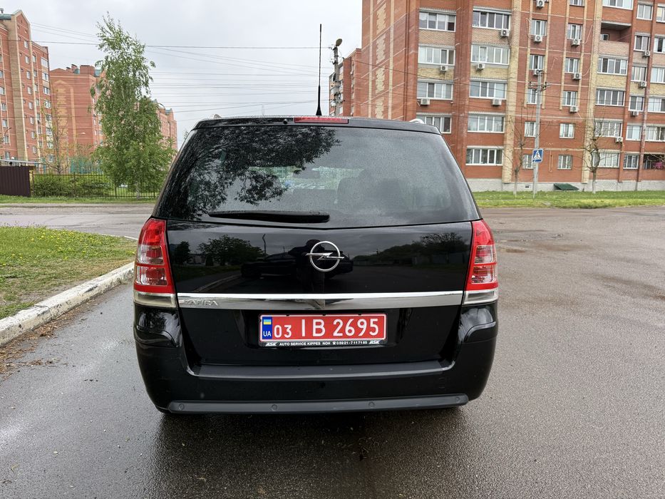 Opel Zafira 7 місць з Німеччини Розмитнена