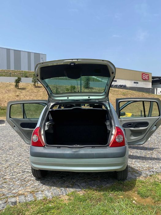 Renault Clio 1.2 gasolina 2001 5 Portas - Avaria de Motor