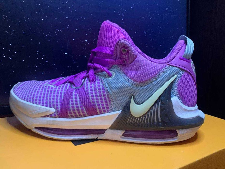 Кросівки Lebron witness 7 Баскетбольні торг