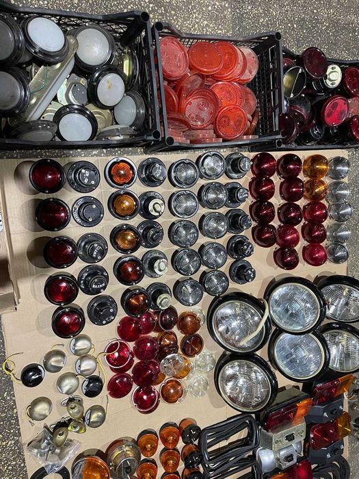 Фари, ліхтарі габаритів, стопи Уаз, Зил, Газ 53, Газ 69, КАМАЗ