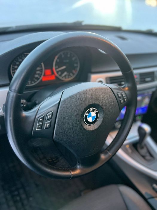 Продам BMW E90 2006