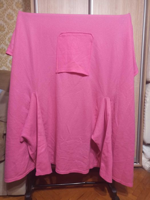 Флисовый плед с рукавами и карманом 125 х 205 см