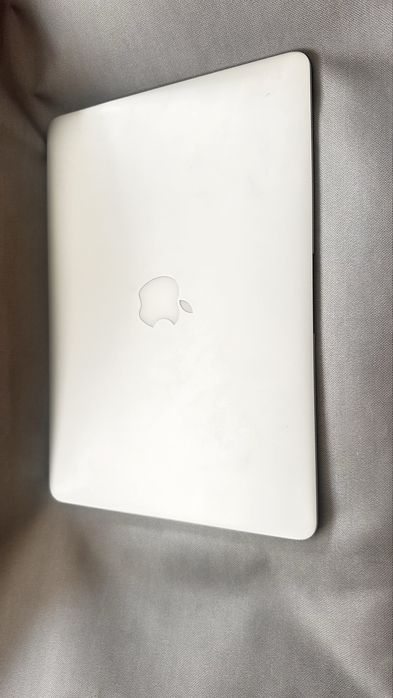 MacBook Air 13" i5 SSD 128GB64584249626497123