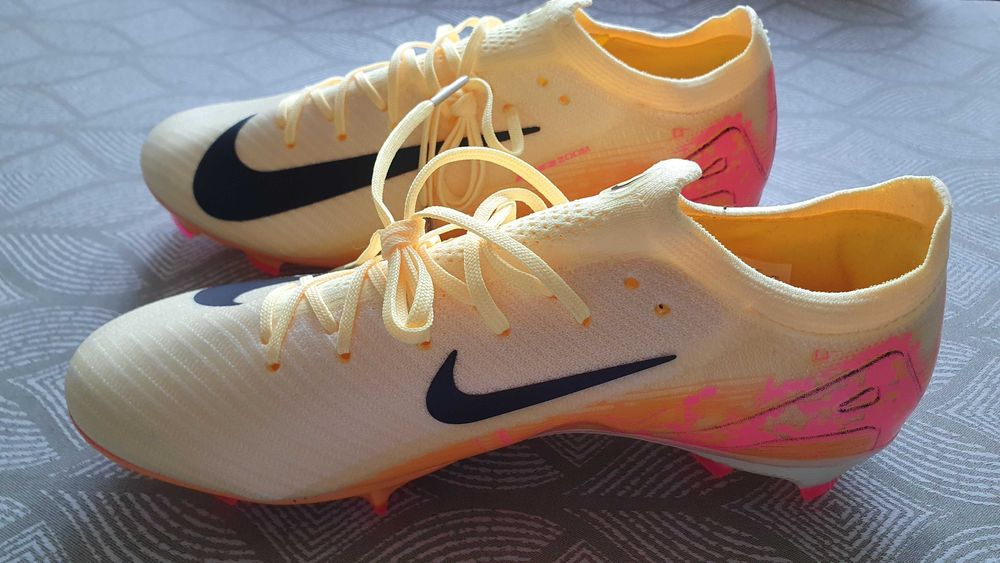 Chuteiras Nike 43