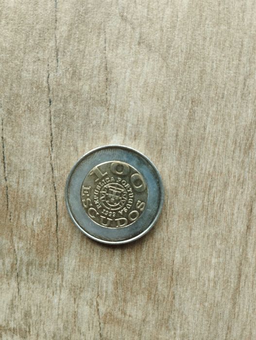 Moeda comemorativa 100 escudos