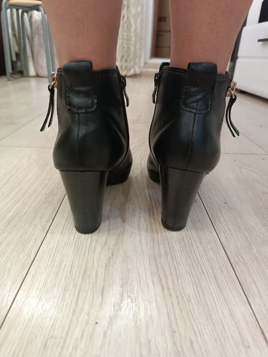 Осінні шкіряні черевички