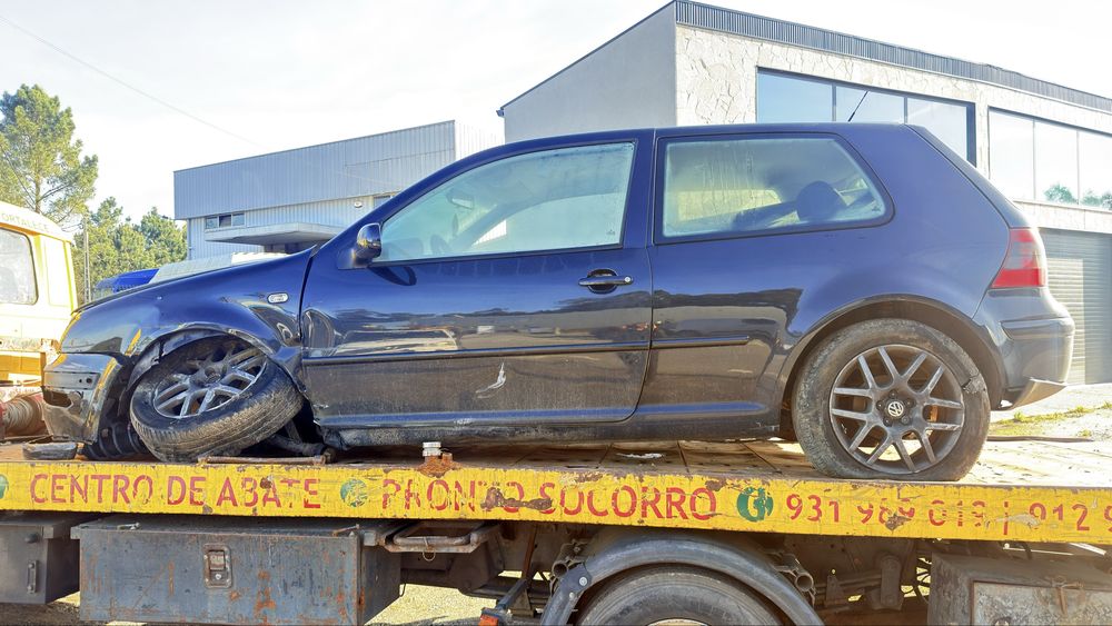 GOLF 4 1.9 TDI 100 CV VARIO MATERIAL DISPONIVEL