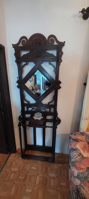 Bengaleiro Antigo em Madeira