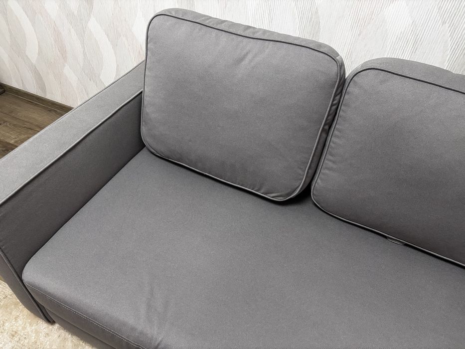 Диван б/у у відмінному стані