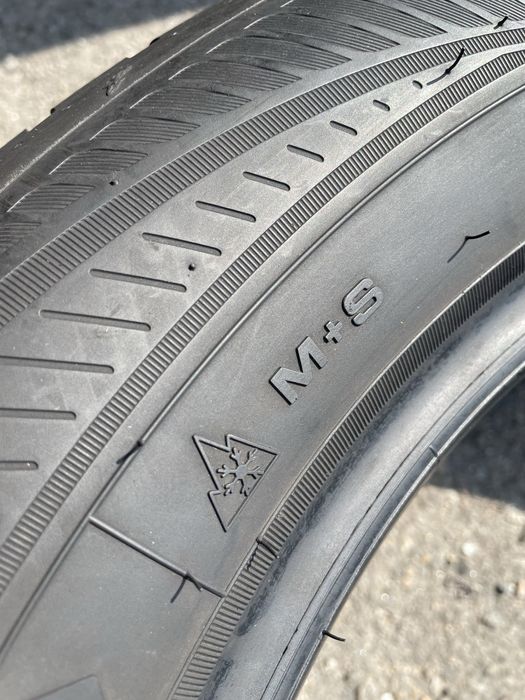 225/60 R18 Goodyear Vector 4Seasons / 2шт./ 2023 рік./ ваесезонка