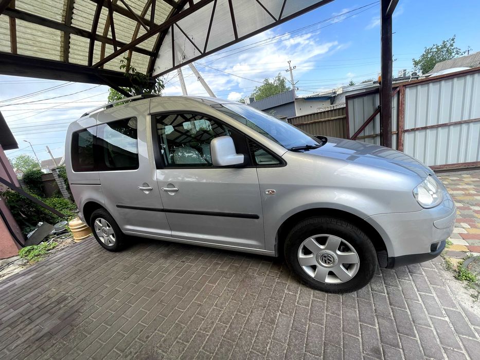 volkswagen caddy 1.6 бензин