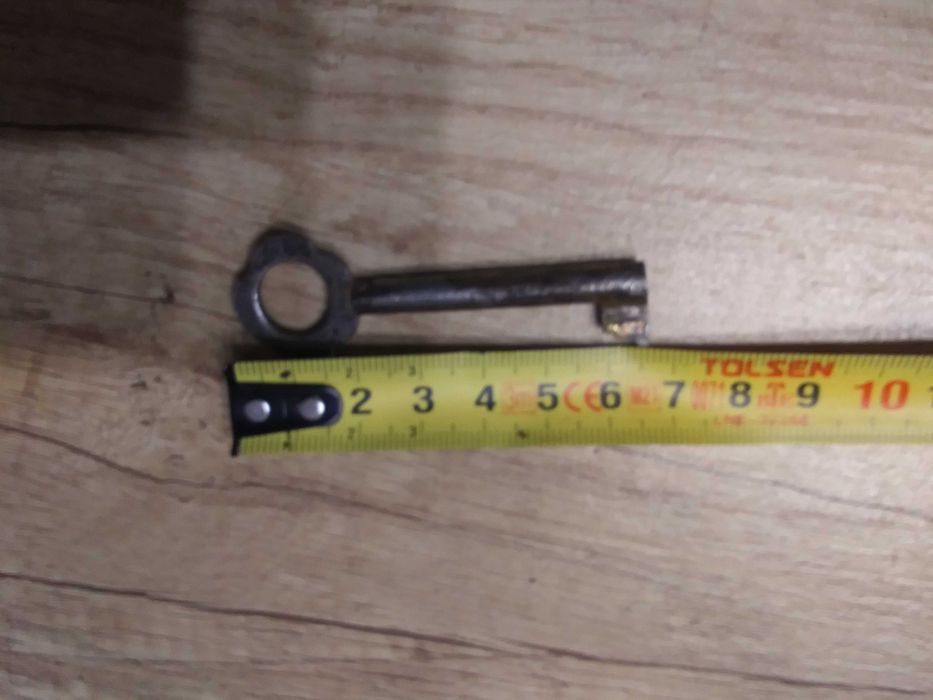 Stary zabytkowy kluczyk do drzwi mebli kłódki zamka z PRL klucz 6,5 cm