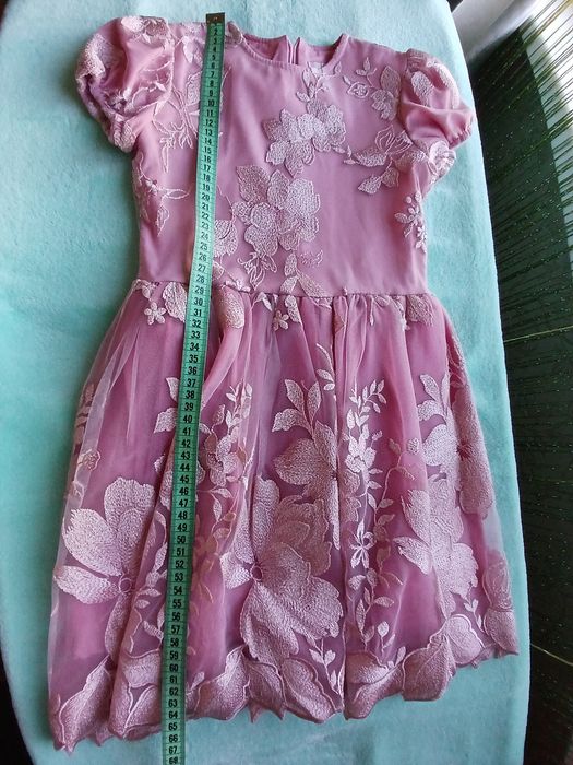 Рожева святкова сукня. На 5-6 років. Розмір 122-128см.Розовое платье