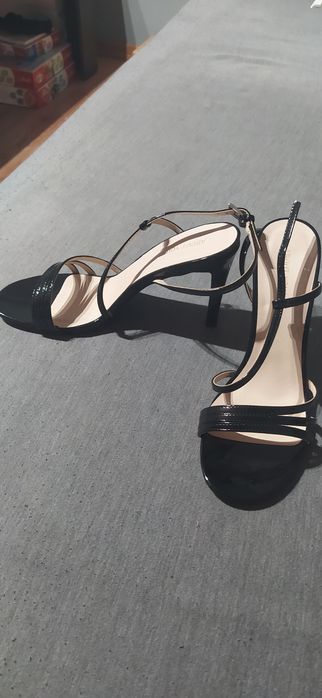 Buty sandały About You na szpilce rozm 40 kol czarny