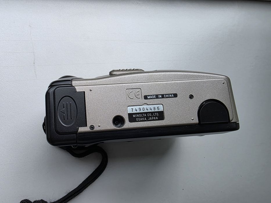 Плівковий фотоапарат Minolta AF-Big Finder