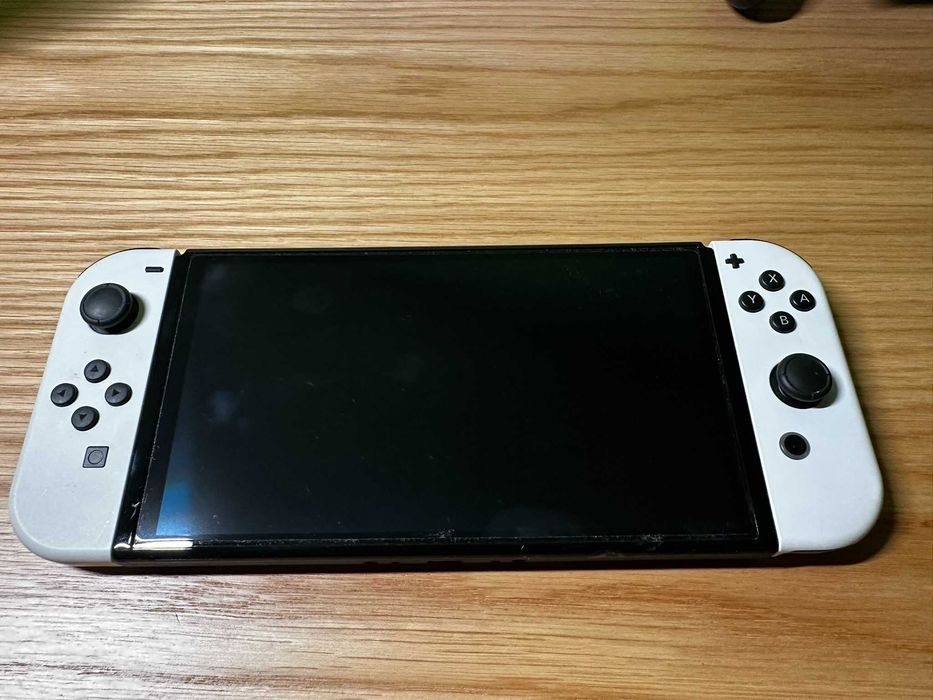 Konsola Nintendo Switch OLED +  gra The Legend of Zelda