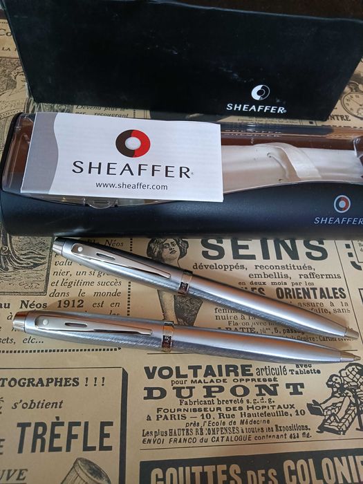 Conjunto caneta esferográfica e lapiseira da marca sheaffer inox