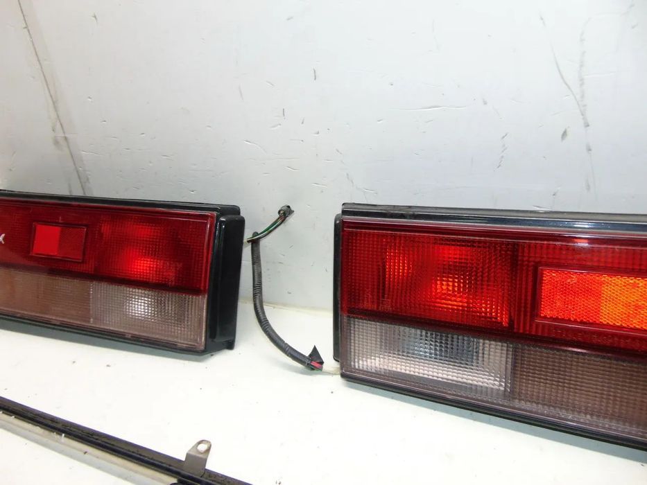 Mazda 323 farolins/Grelha