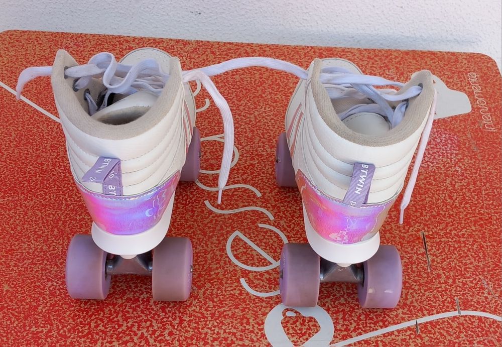 PATINS N°38,39 EM BOM ESTADO.DESPORTO E LAZER COM 4 RODAS.Exercitar,Parque,Verão,Férias.