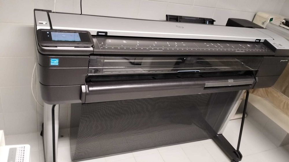 HP DesignJet T830 Impressora