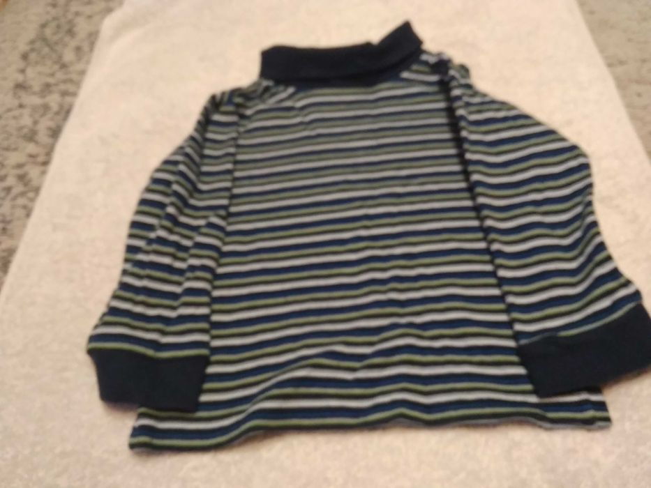 12 szt. bluzeczki , bluzy , zestaw spodnie i golf, czapka. 86-98