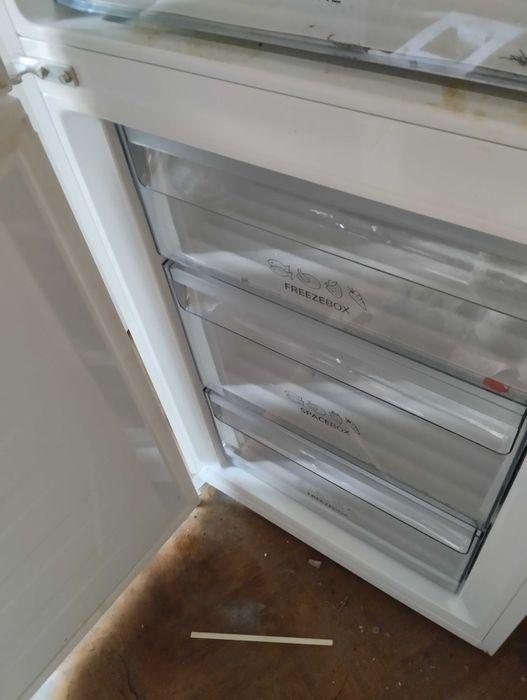 Полки ящики двері для холодильника Gorenje горенье