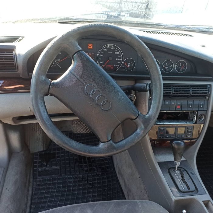 Ауди А6 С4. 2.8 кватро АКПП