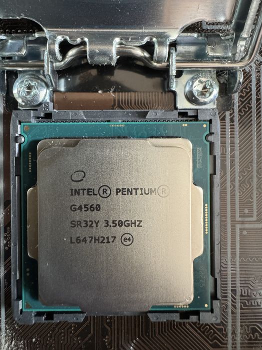 Procesor Intel Pentium G4560 3.5GHz