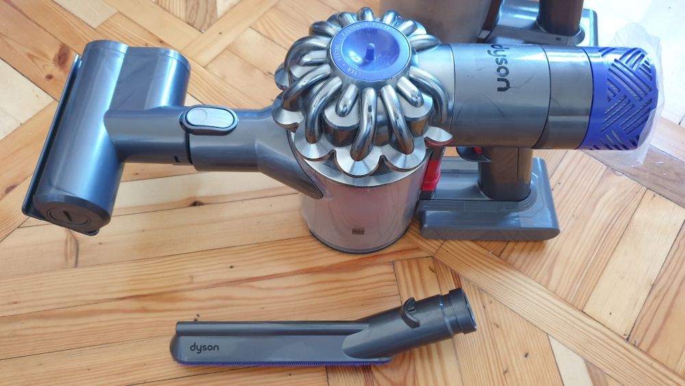 Пылесос Dyson V6, V7, V8, насадки, зарядное, фильтр v10
