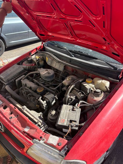 Opel Astra 1.6 Gasolina 1999 – 100.000 km – Muito Bom Estado