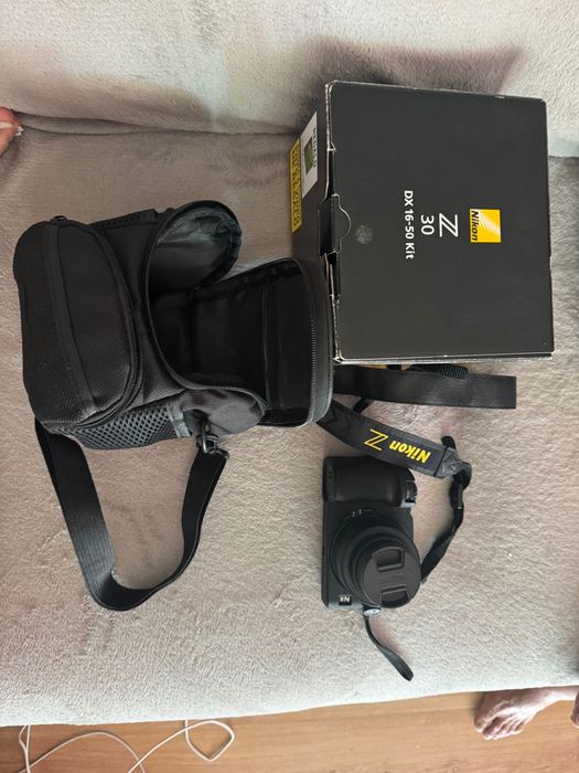 Nikon Z30 Kit DX 16-50mm (Como Nova + Caixa e Bolsa)