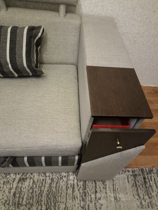 Угловой диван Daniro